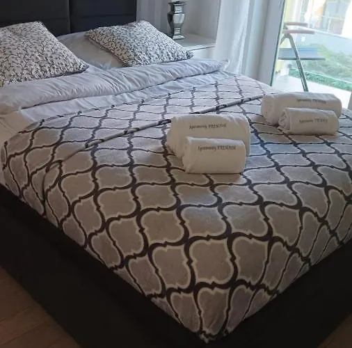 Premium V Z Garazem Lägenhet *